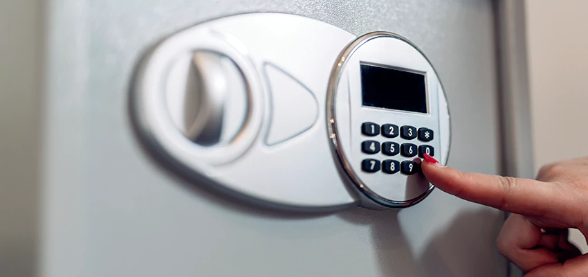 Jewelry Safe Cracking in Arden-Arcade, California